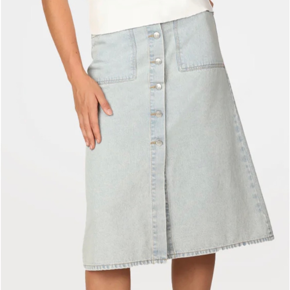 Light Wash Denim Midi Skirt Size 8 - with buttons and slit. NEW WITH TAGS